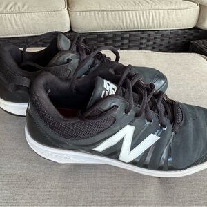 New Balance Men's Black and White Athletic Shoes